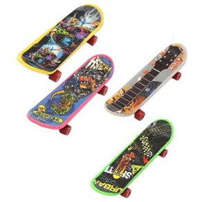 1/4PCS New Finger Board Tech Deck Truck Mini Skateboard Toy Boy Kids  Children Gift( Random Color )
