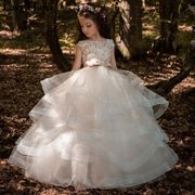 Elegant Flower Girl Dresses 2020 Appliques Short Sleeve Ruffles Kids Princess Pageant Gowns For Weddings First Communion Dresses