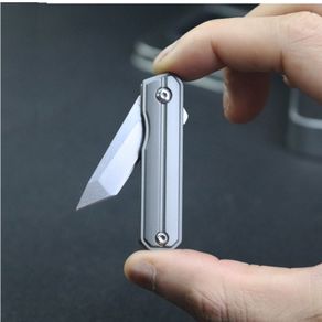 Mini Keychain Folding Knife Titanium Alloy Handle D2 Blade Pocket Camping Folding Knives EDC Tool Light Weight